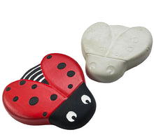 Load image into Gallery viewer, Ladybug Stepping Stone Mold, Concrete Cement Mold, DIY Walkway Stepping Stones, Ladybug Statue for Garden, Garden Decor Mold, Ladybug Stepping Stones, Set of 3