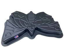 Load image into Gallery viewer, Butterfly Stepping Stone Mold, Garden Decor Mold