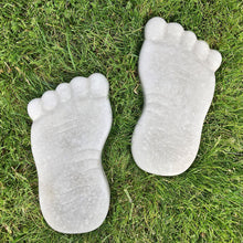 Load image into Gallery viewer, Footprint Stepping Stone Mold, Concrete Cement Mold, DIY feet Walkway Stepping Stones, Footprints for Garden, Garden Decor Mold