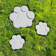 Load image into Gallery viewer, Dog Cat Paw Print Stepping Stone Mold, Textured Mold for Non-Slip Stepping Stones