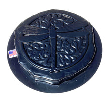 Load image into Gallery viewer, Dragonfly Round Stepping Stone Mold, Concrete Cement Mold, Stepping Stones for Garden Walkway, DIY Walkway Stepping Stones, Round Statue for Garden, Round Garden Decor Mold